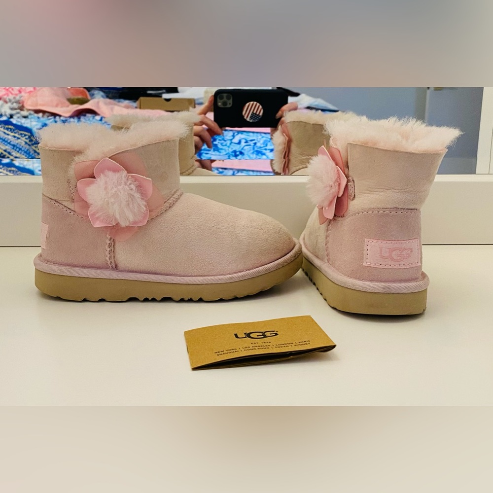 Ugg Girls Mini Bailey ||
